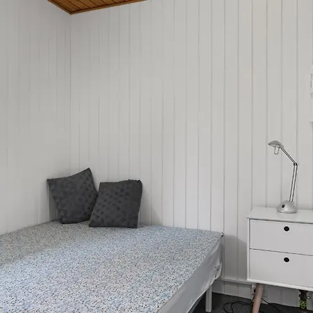 بيت للعطل 2 Bedroom Beach Front Home In Nakskov