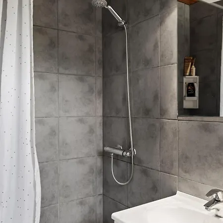 2 Bedroom Beach Front Home In Nakskov * ناكسكوف